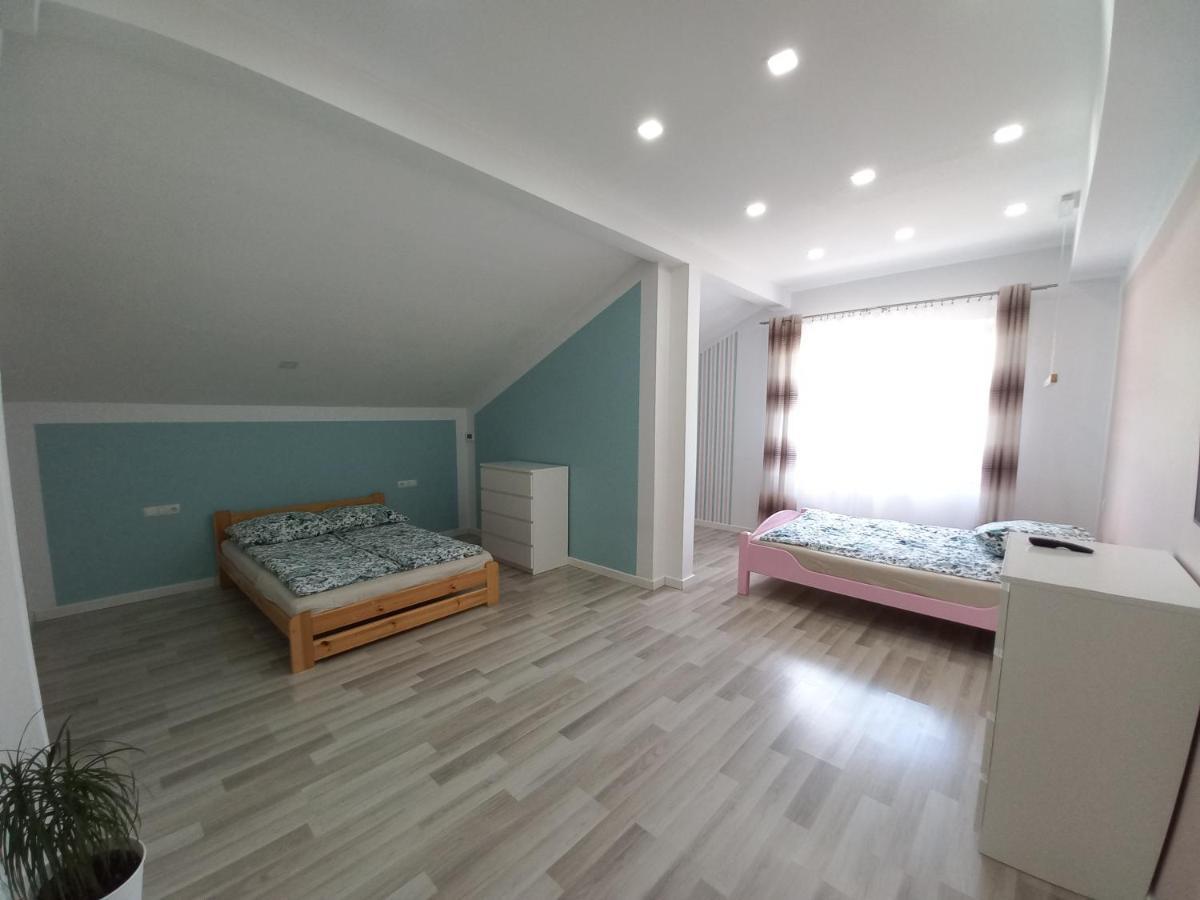 Domki Cztery Pory Roku Czchow Esterno foto